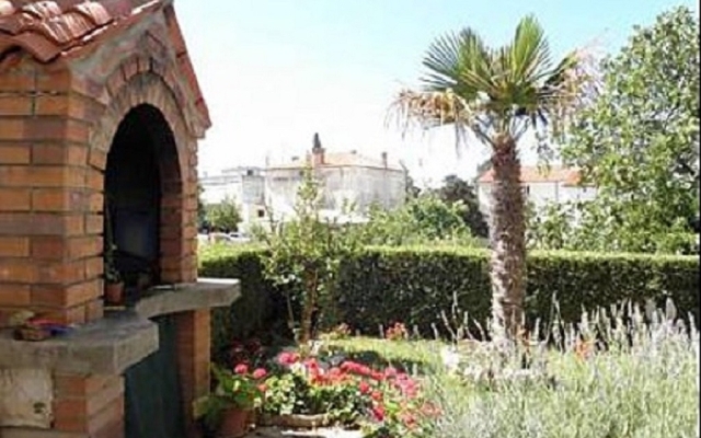 Room Antony - free grill: R1 Novalja, Island Pag