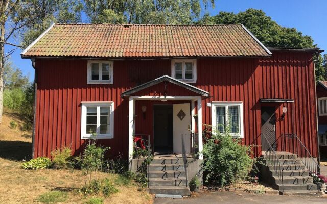 Cafe Sergel Bed & Breakfast