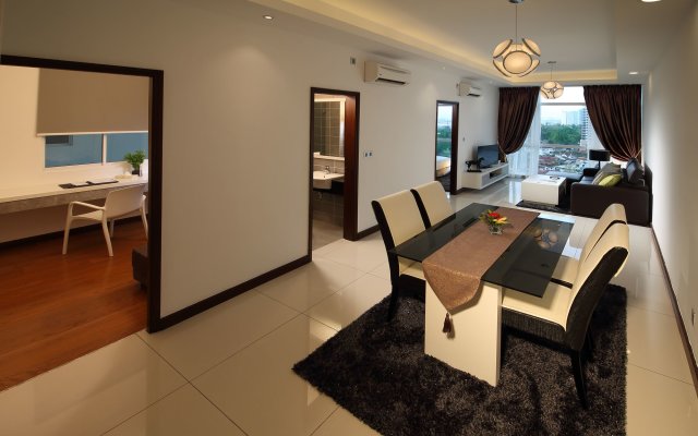 Paragon Serviced Suites @ Straits View