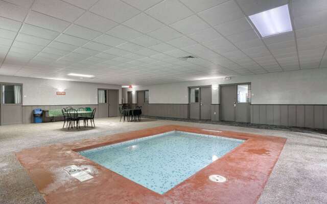 Quality Inn & Suites Downtown