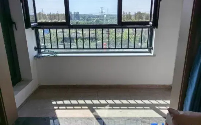 Rongcheng Zehui Apartment (Juxian Garden Branch)