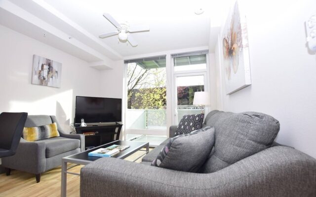 Belltown Pike Place Suites by Luxe Hubs