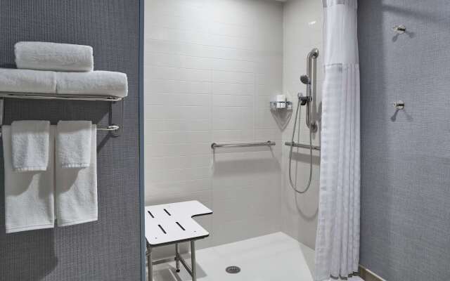 Hyatt Place Wilmington Riverfront