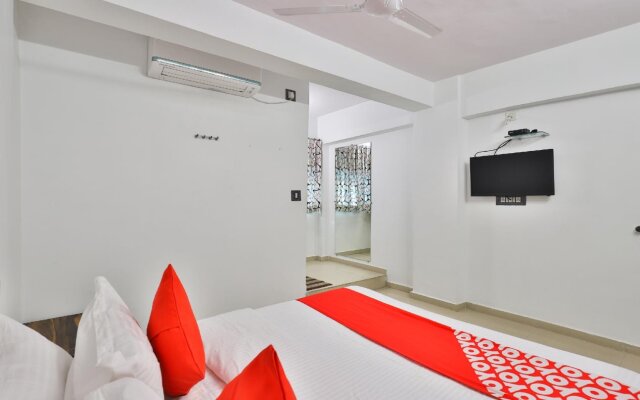 Hotel Day Night Stay By OYO Rooms