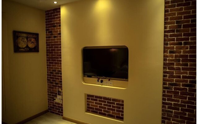 Revolver Theme Design Hotel