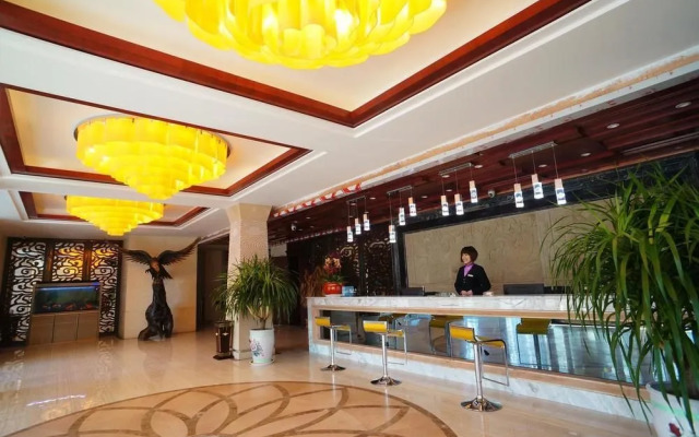 Sunshine Holiday Hotel