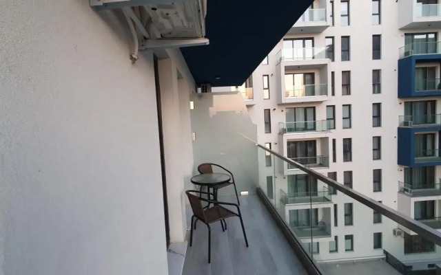 Helin Apartament by Alezzi N10