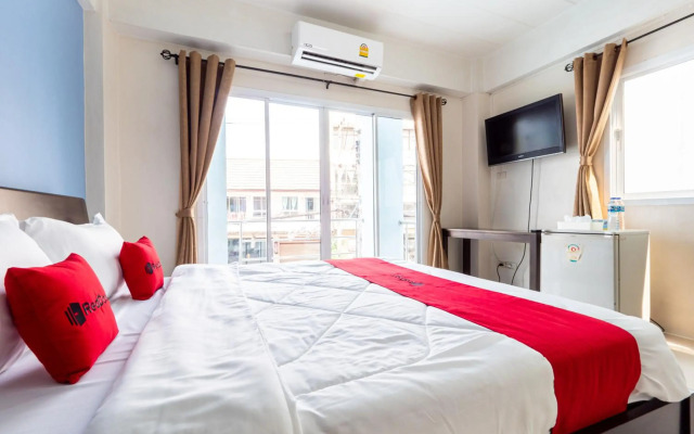 Reddoorz SI - FAH @ Bangsaen Hotel