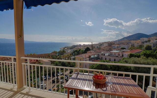 Appartement Ajaccio, 2 pièces, 4 personnes - FR-1-61-474