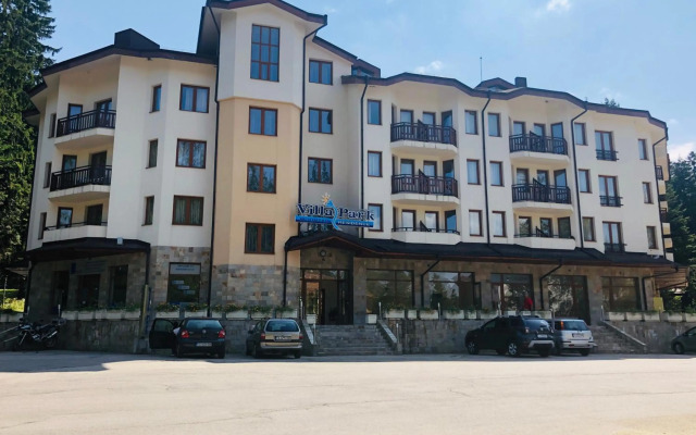 Studio Villa Park Premium Gold