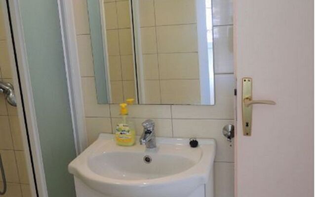 Remarkable 1-bed Apartment in Marina