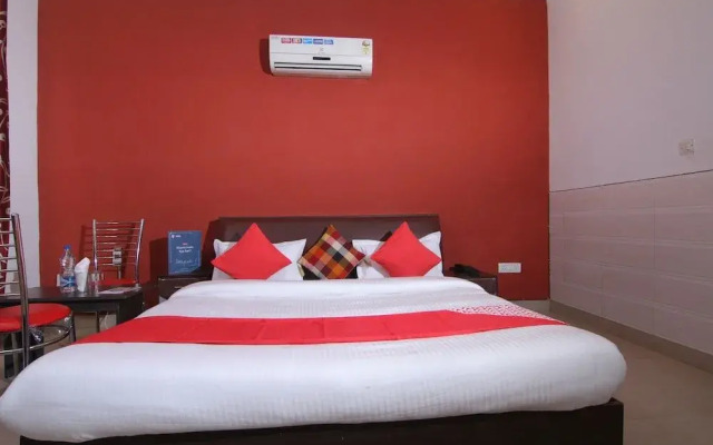 Oyo 18557 Palam Residency