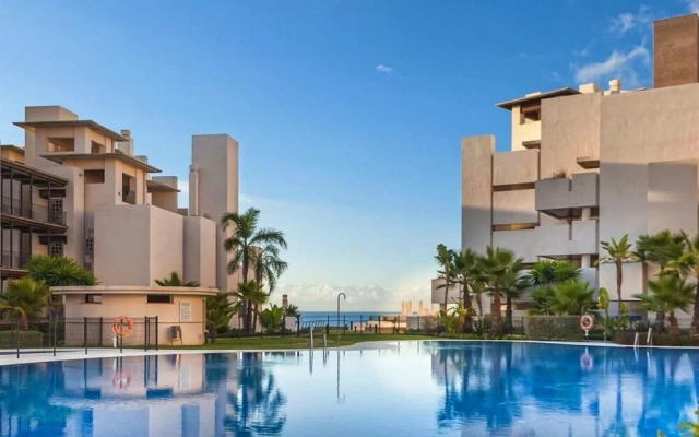Beach Apartment With Spa & Gym