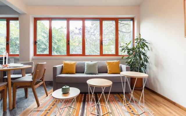 Hip, Modern Tech Condo w Rooftop in La Condesa