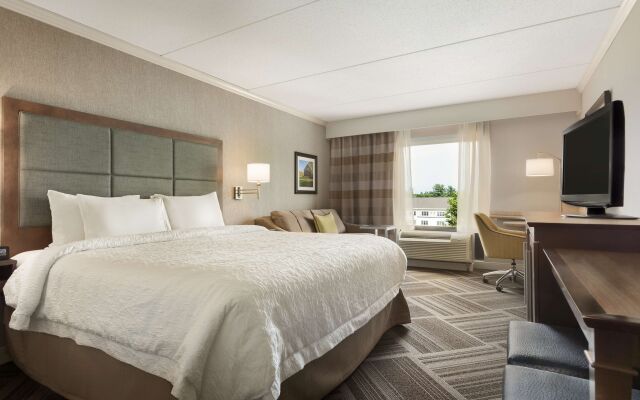 Hampton Inn & Suites Manchester-Bedford