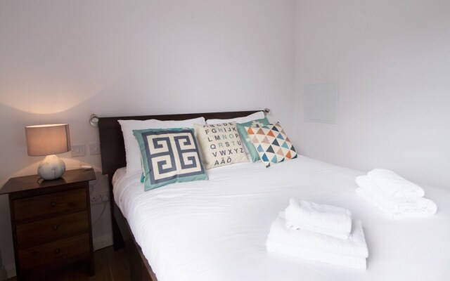 Bright 1 Bedroom Apartment in Kilburn