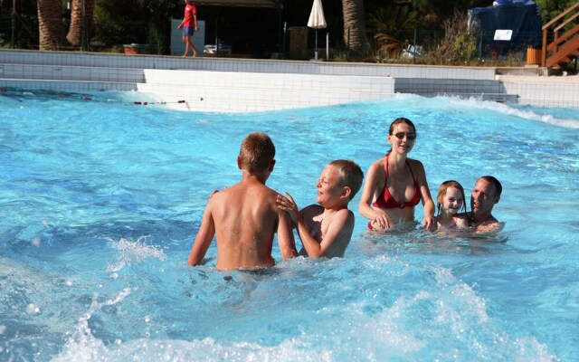 Comfortable Apartment With Dishwasher, 1 km. From the Beach