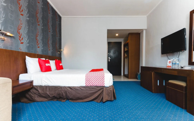 Capital O 2009 Hotel Charisma Marine