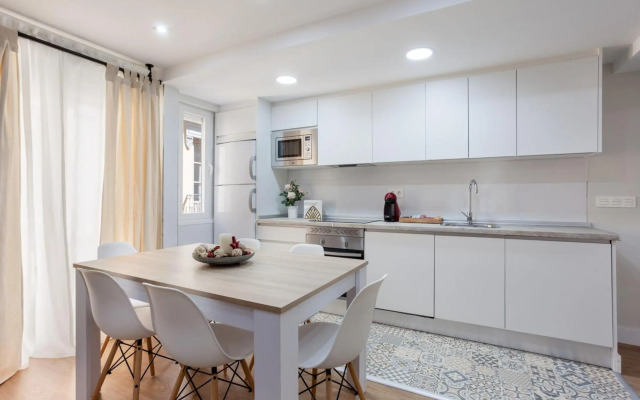 Apartamentos Reina Isabel