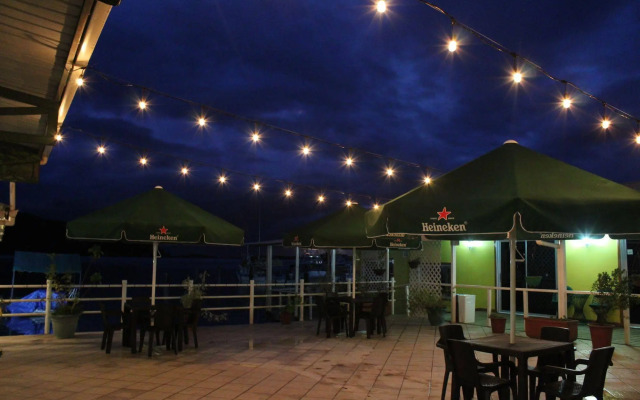 Banana Bay Marina
