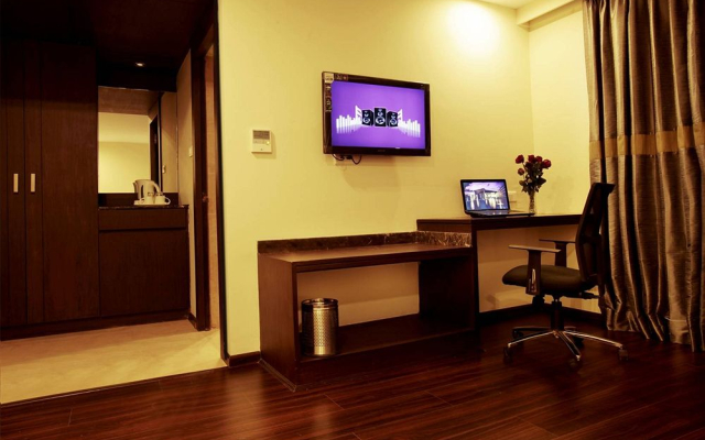 J Hotel