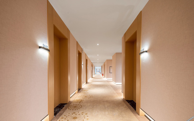 Shiyue Hotel (Gaoxian Fortune Center Store)