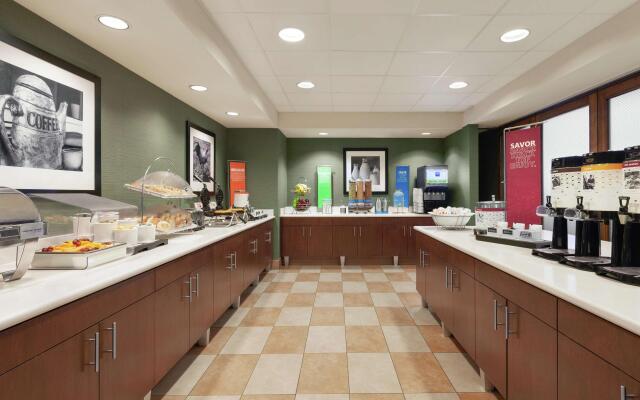 Hampton Inn & Suites West Sacramento