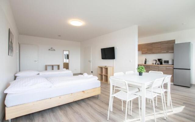 T&K Apartments - Comfortable 3 Room Apartments with Balcony
