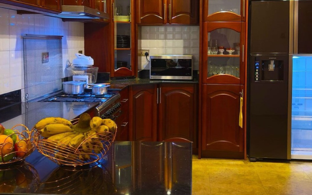 Rwenzori Luxury Suites & Residence