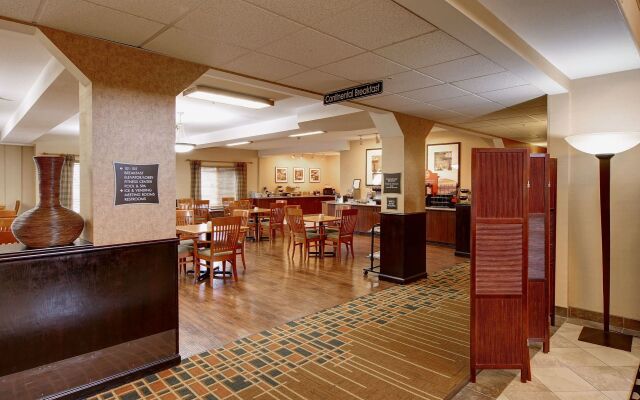 Phoenix Inn Suites - Albany