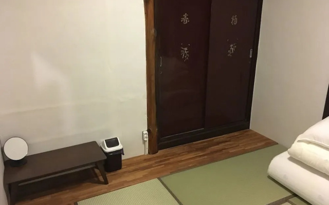 Hwadam Inn - Hostel