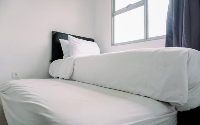 Comfort And Homey 2Br Belmont Residence Puri Apartment