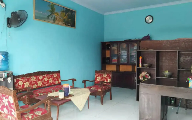 RedDoorz Syariah near Stasiun Pekalongan 3