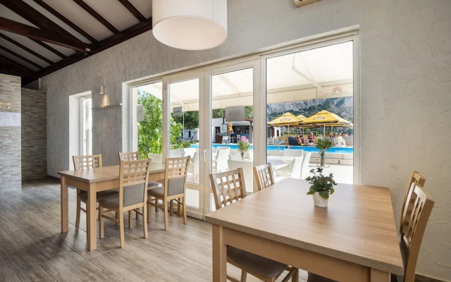 Mediteran Bungalow Galeb Omis