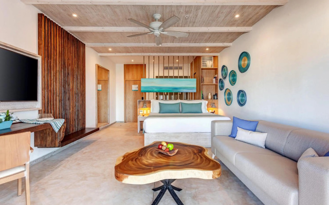 Mystique Blue Holbox