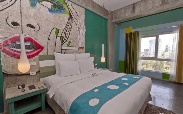 The Henry Hotel Cebu - Multi-use Hotel