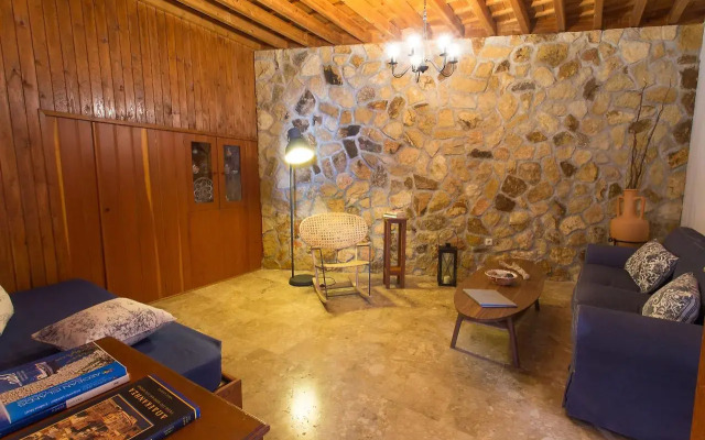 Thea Villas & Suite