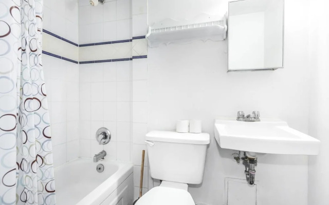 New! Budget Friendly Stay in Downtown