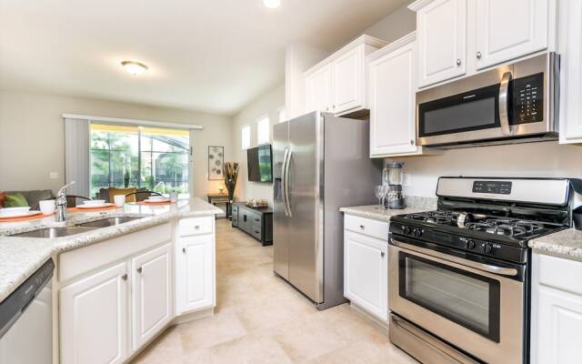 Private Pool/spa, Free Waterpark, Lazy River!