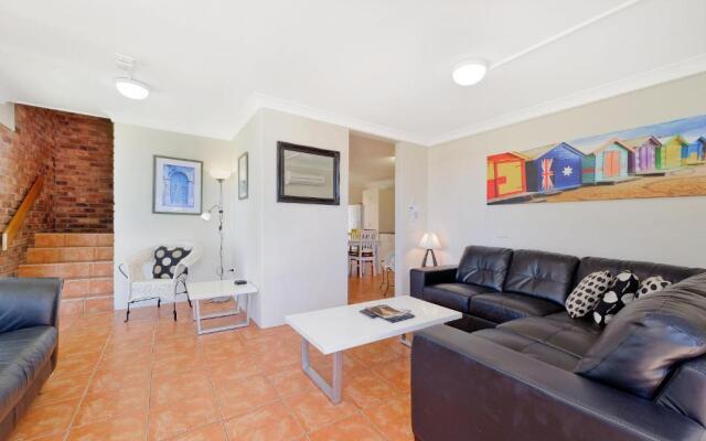 Beach House Holiday Apartments