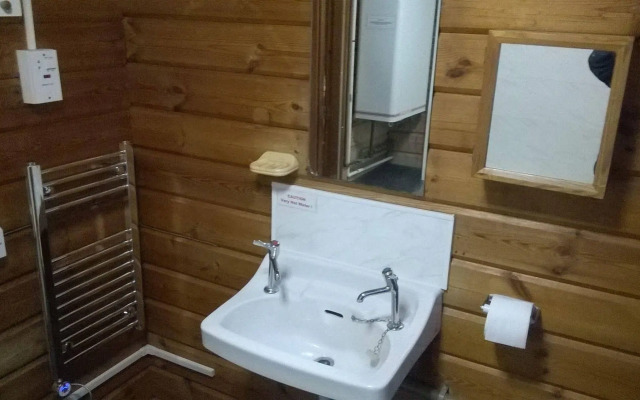 Broxbourne Riverside Chalets