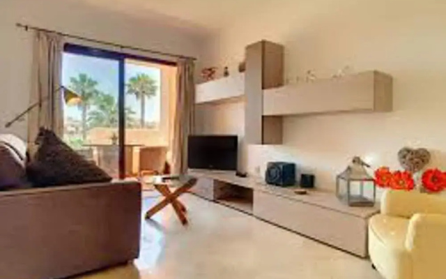 2 Bed, Sleeps 4, Pet Friendly, Free Parking