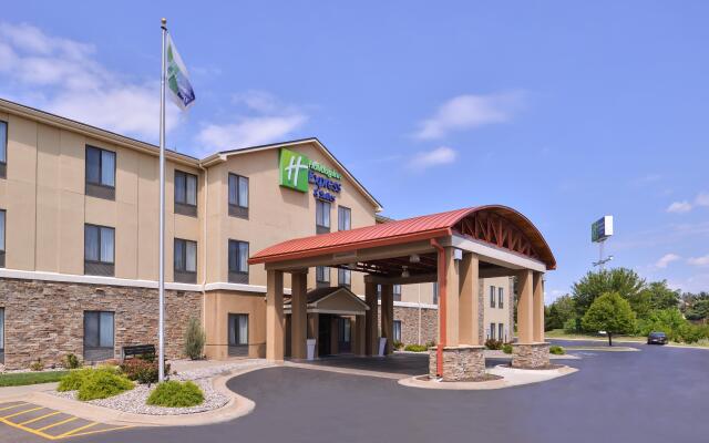 Holiday Inn Express & Suites Topeka West I-70 Wanamaker, an IHG Hotel