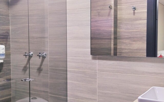 Hotel White Light House