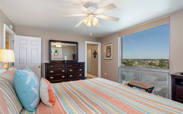 Shoreline Towers 3091 3 Bedroom Condo