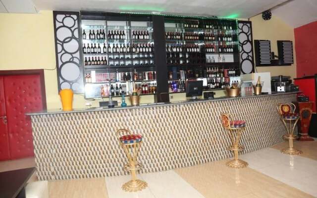 Zeus Paradise Hotel Abuja