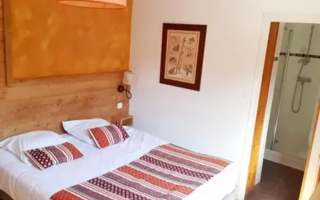 Logis Hotel Les Peupliers