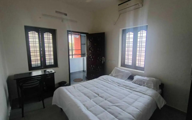 OYO 90096 Jinnens Tourist Home