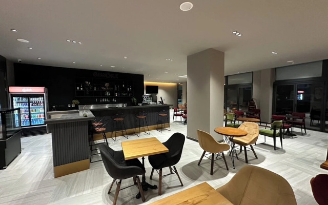 Boutique Hotel The Roots