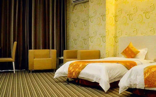 St. Lena Hotel (Shenzhen Qinghu Metro Station)